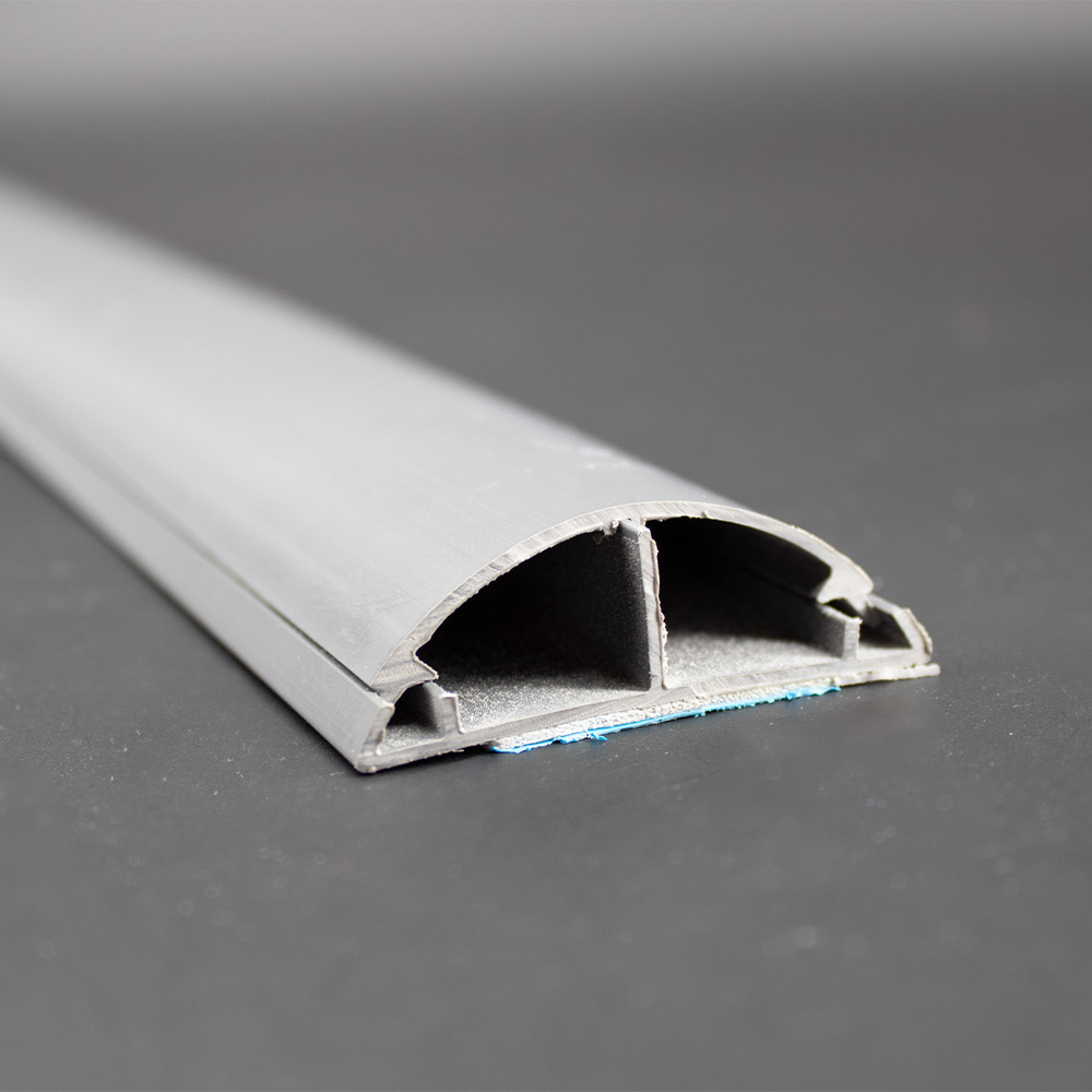 Goulotte de sol 15x50mm 1m gris autocollante – Image 4