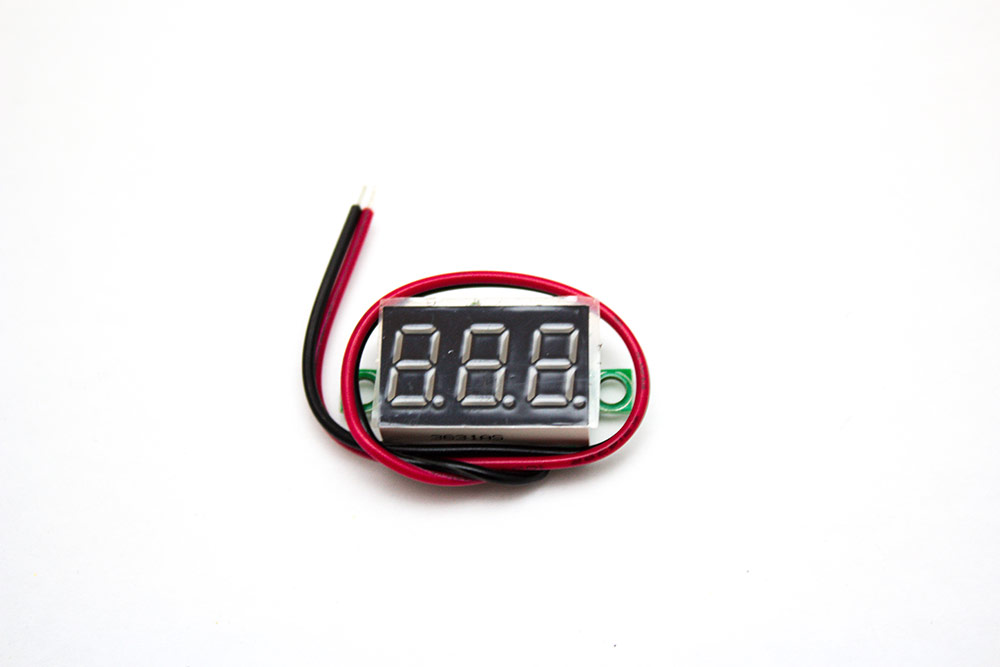 Mini voltmètre numérique avec affichage LED