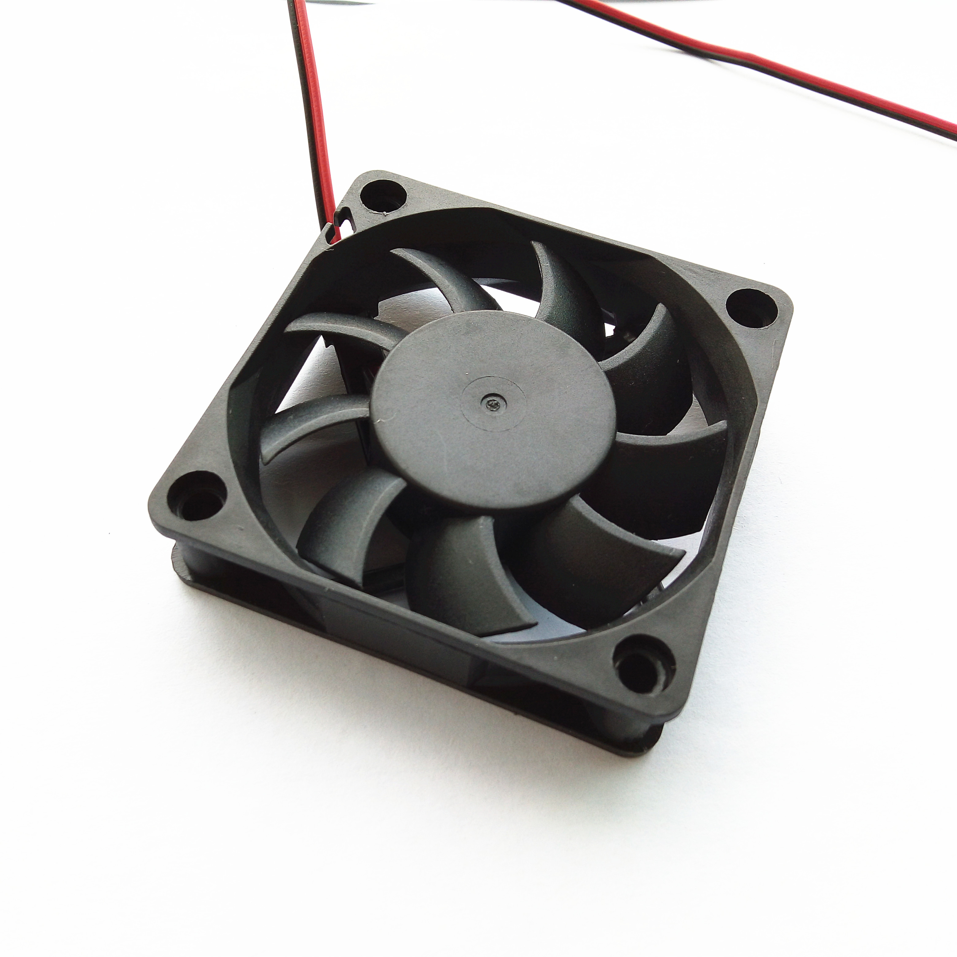 Ventilateur 12V 6015 60x60x15mm 2 broches